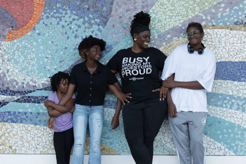 A couple of women and kids standing with a wall posing differently - Tokyo Portrait Photographer, Photographer in Tokyo