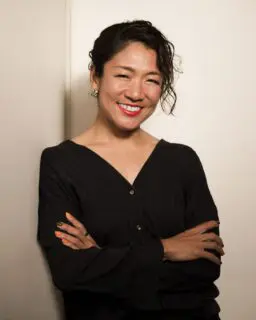 It’s the first week of the year, and it’s so easy to jump straight into goals. To hit the ground running. To rebrand yourself. To decide who you need to become. But what if you started the year with self-love instead? Not something you need to fix or change. Not something forced or rushed. Just something that feels natural, gentle and easy.What’s one small thing you could do today to show yourself love?Maybe it’s a full spa day or maybe it’s making your favorite tea and actually sitting with it. Is it stretching your body and listening to that song that lights your soul up? Perhaps it’s calling someone who truly loves you as you are or taking a photo of yourself. I don’t have all the answers. I just want to remind you that while goals are powerful, so is tenderness.Remember to do what fills you and lights you up. Listen to your heart, it already knows the way.#photography #selflove #photographerintoky #tokyophotographer #portaitoftheday