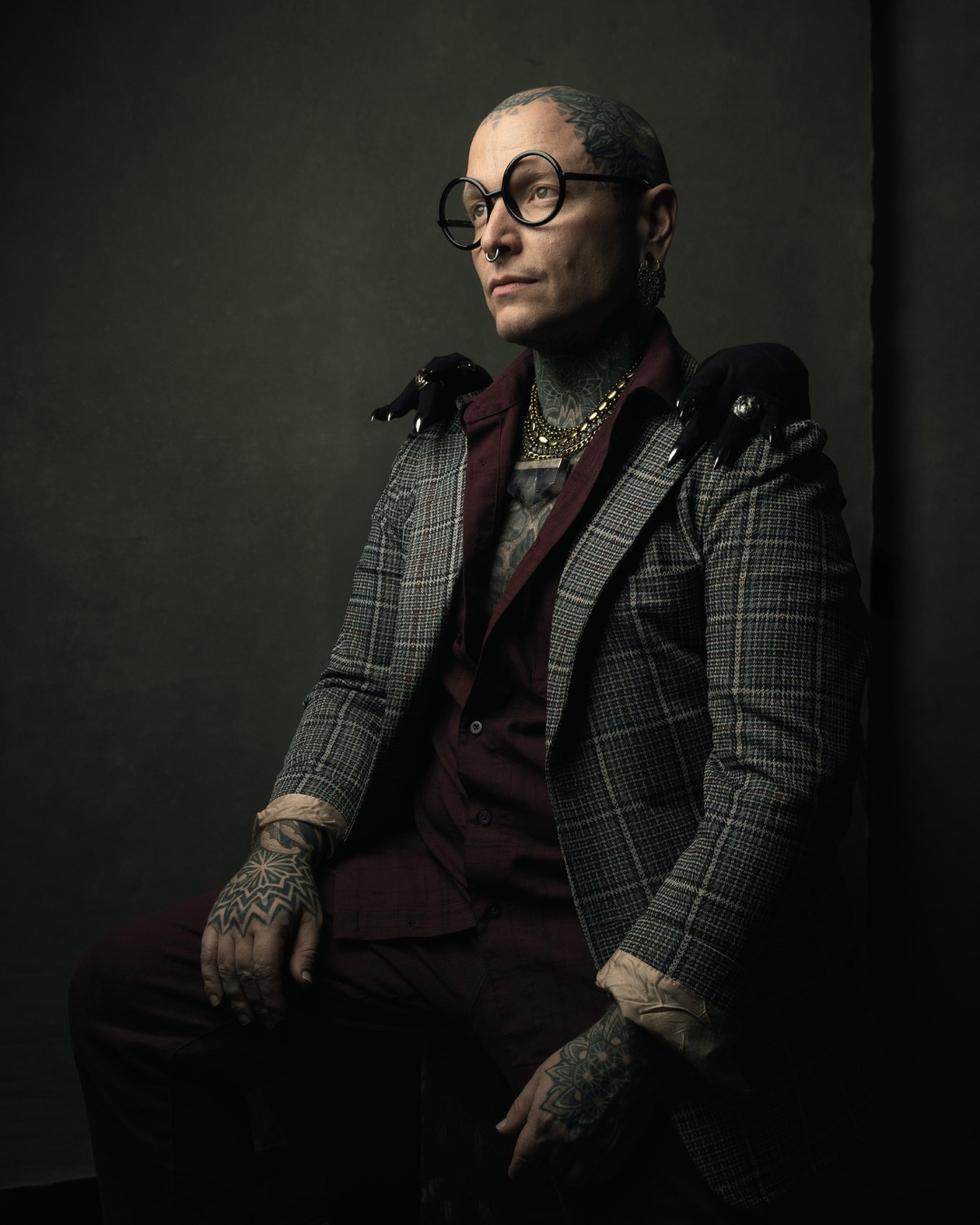 Talk about a full-circle moment that feels incredibly special! This is @johnnycreative, the amazing photographer who captured some fantastic shots of me during my LA adventure this year. 

I had the absolute pleasure of photographing him! Witnessing his creative energy firsthand is always inspiring, and his guidance as a mentor has been instrumental in my journey, especially with lighting and set design. I'm a big believer in constant growth so I can deliver the best for my clients. Jonny's belief in community and partnerships is something I truly admire and strive for, even as I work through my shyness in these spaces.

#photography #art #aestheticphotography #photographer #portraitoftheday #portraitphotography #headshotphotography #personalbranding #creative #expression #toptia #toptiaphotos #toptiaphotography #japan #creativity #photoday #tokyoevents #photographertokyo #tokyophotographer #tokyophotography