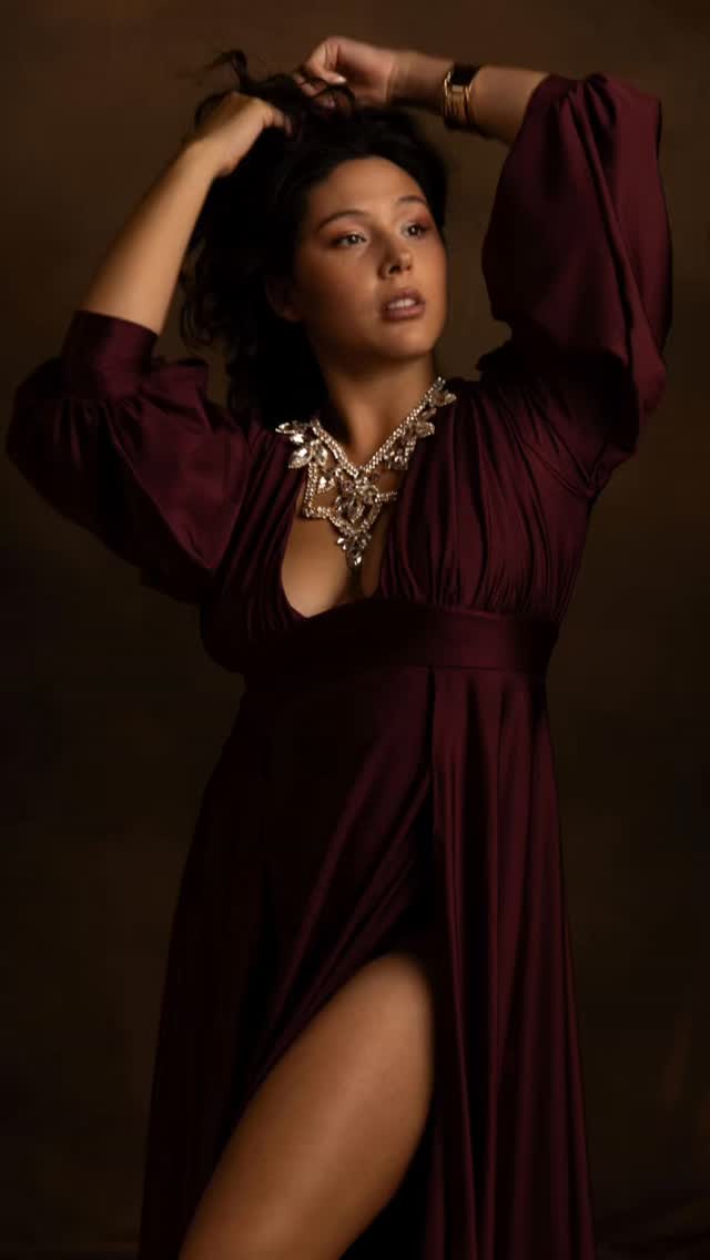 Do you dare to be seen?
This is for those who step beyond the familiar. The creatives, the dreamers, the leaders, and anyone ready to see themselves elevated, celebrated, and truly captured. Step into a portrait session that reflects your vision and the brilliance you bring to every space.
We guide you through a transformative photography experience: editorial-inspired lighting, professional hair and makeup tailored to your style, and every detail curated to highlight your presence, confidence, and individuality.
If you want to express yourself and feel empowered, this session is for you. It’s perfect for your personal brand, professional profile, or simply to celebrate you.
Step into our Tokyo studio and be seen as you’ve always wanted to be.